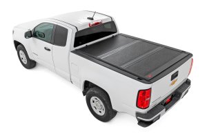 Chevrolet Colorado Hard Low Profile Bed Cover - Rear - Rough Country - Tri-Fold - '15-'24